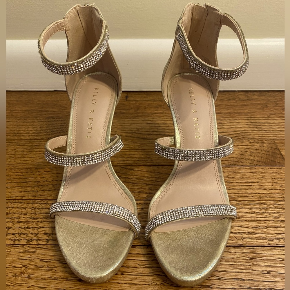 Kelly and Katie Courtnee 4” Stilettos. Rounded open toes with back zipper